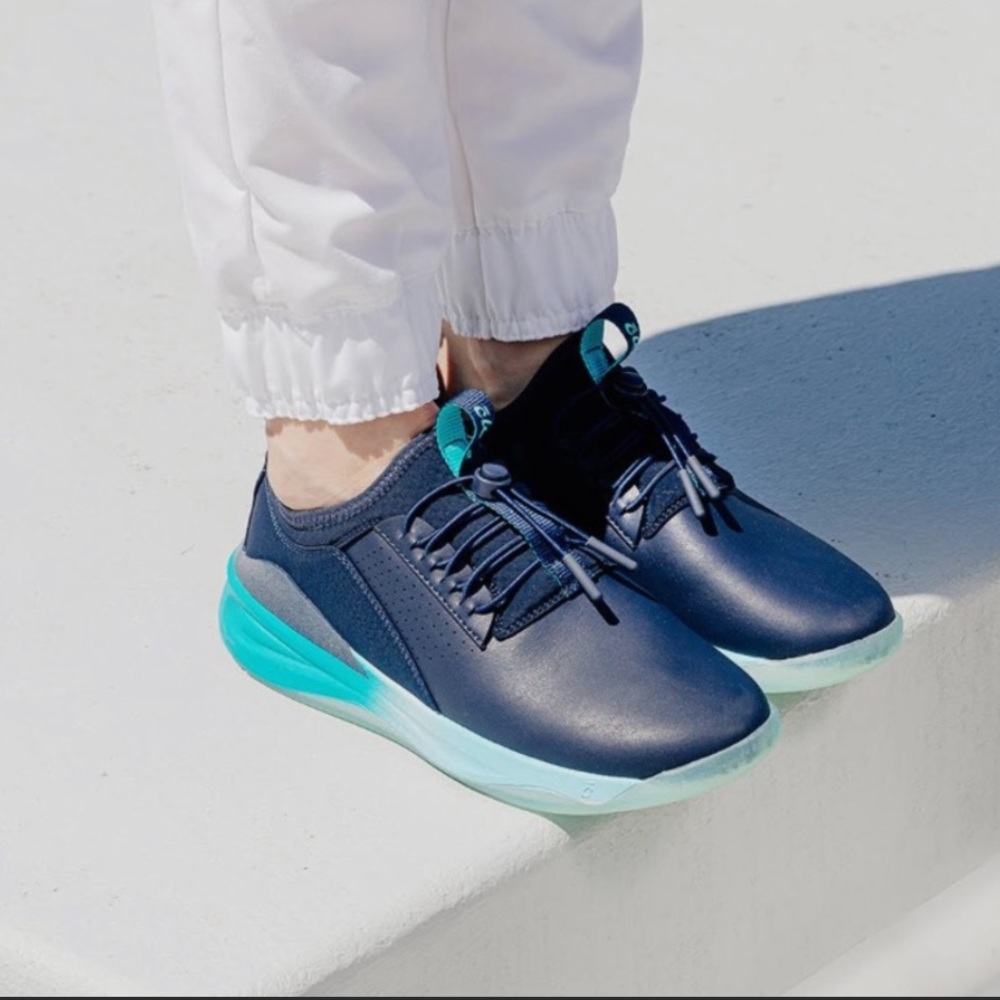 Clove Nursing Shoe